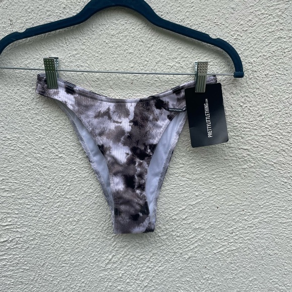 NWT Pretty Little Things High Leg Bikini - Picture 2 of 9